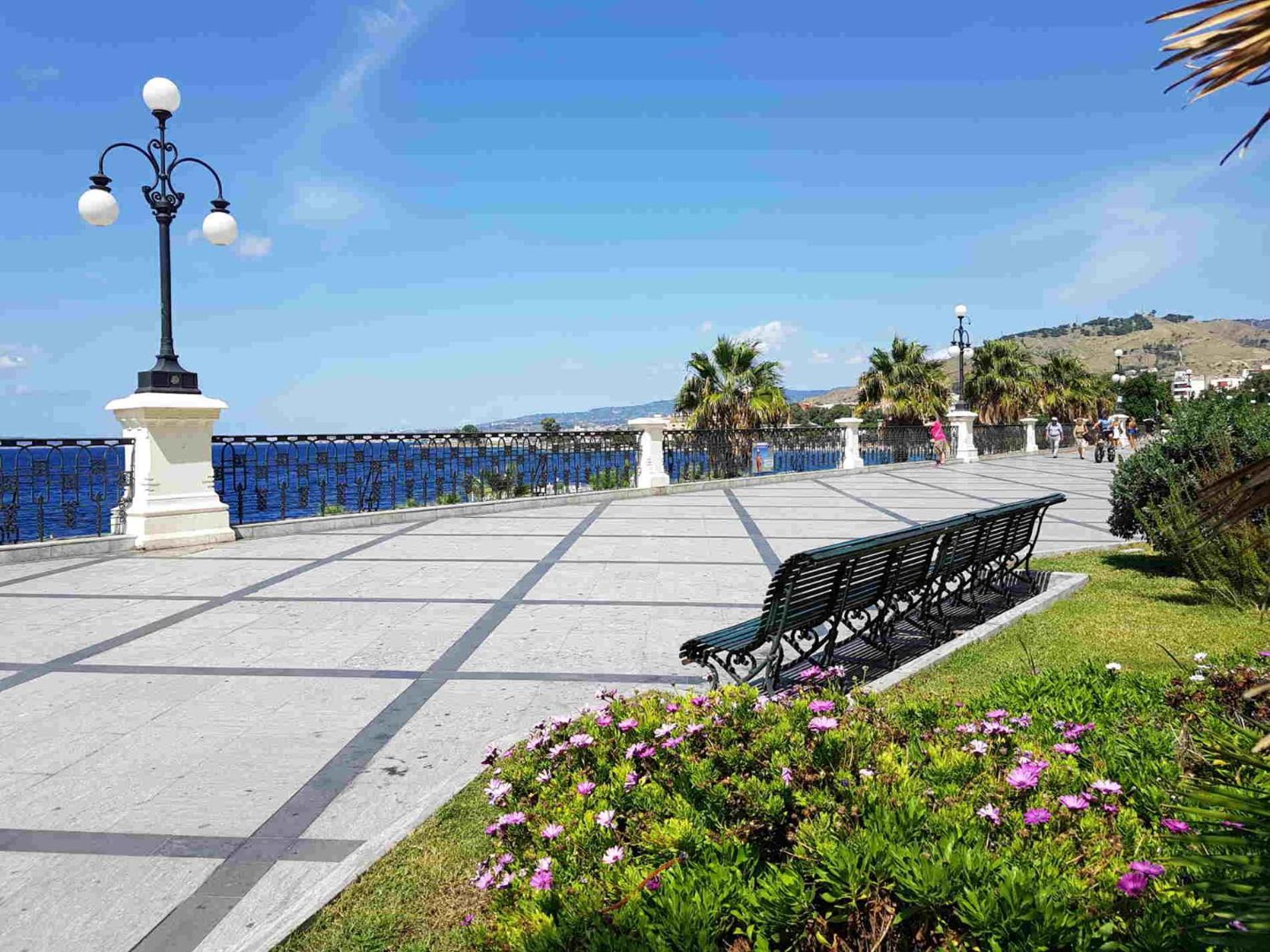 Il Balcone Sullo Stretto Panzió Reggio di Calabria Kültér fotó
