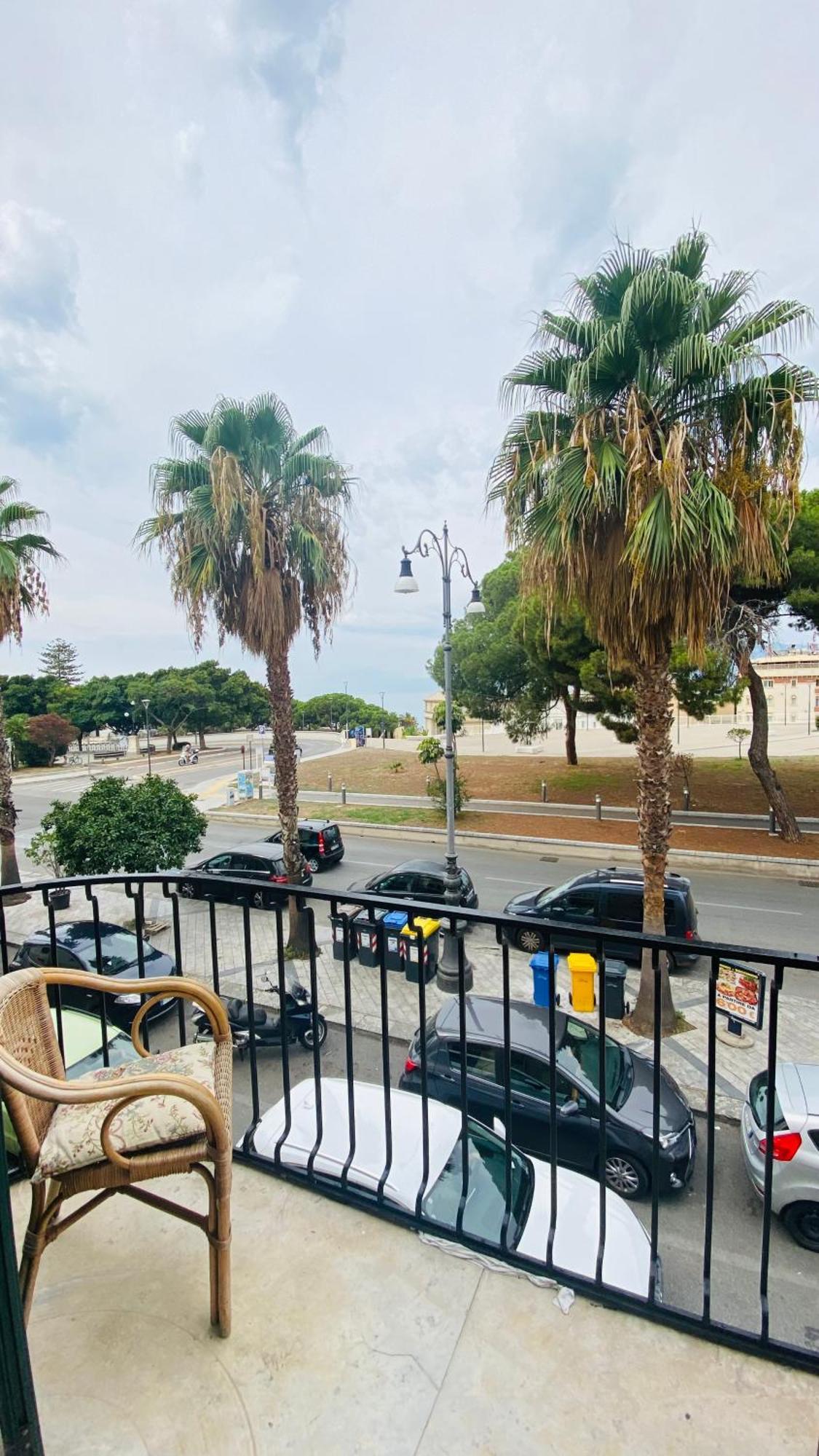 Il Balcone Sullo Stretto Panzió Reggio di Calabria Kültér fotó